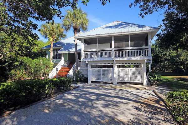 Enchated Cottage sanibel island home